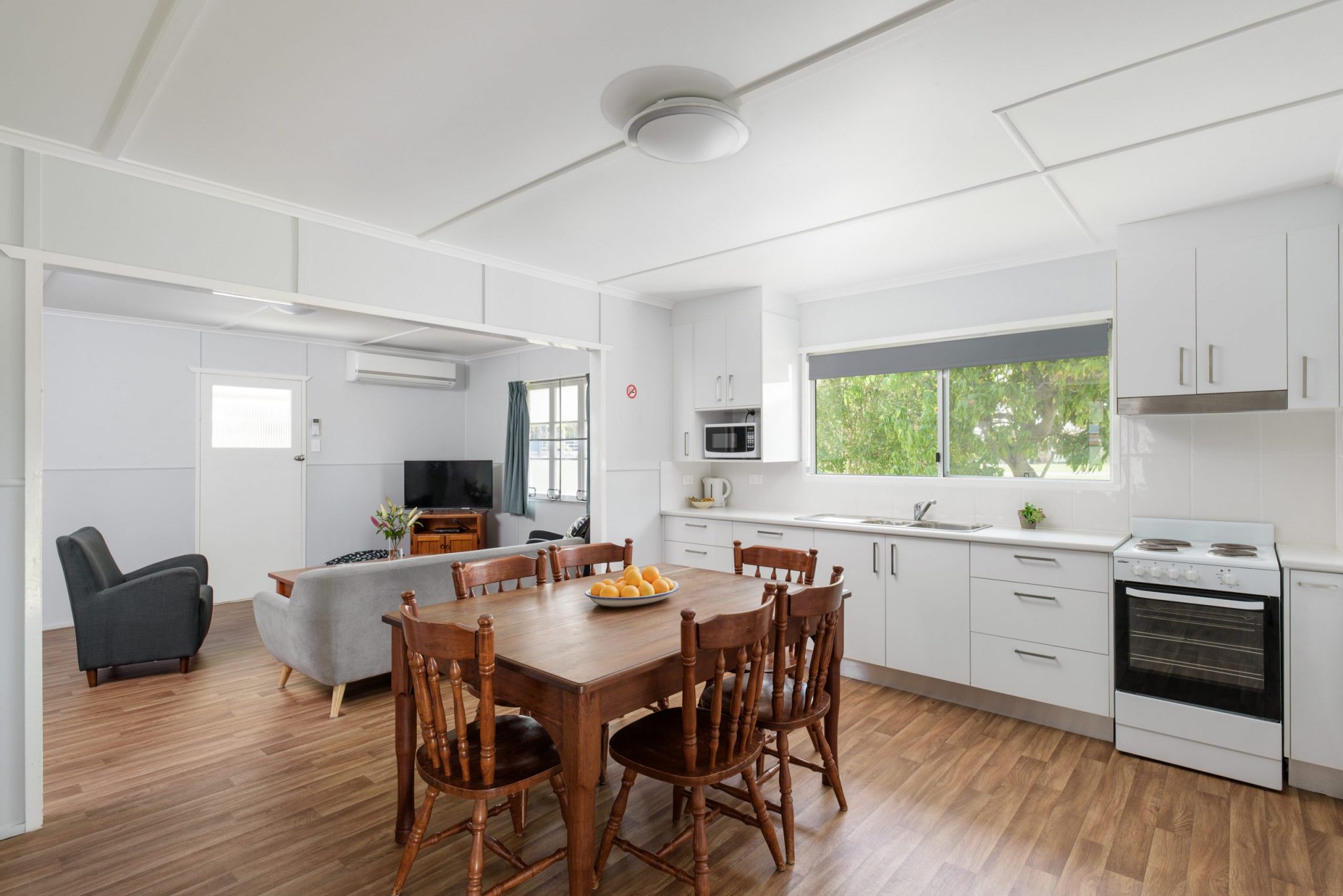 Holiday Rental Tin Can Bay Sleepy Lagoon Motel